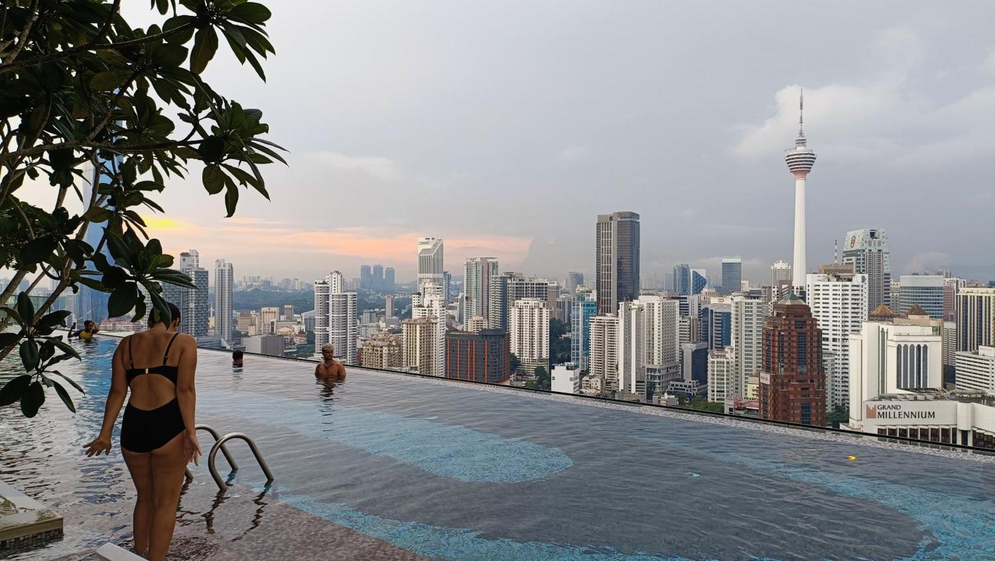 The Axon Suites Bukit Bintang Klcc By Skyscraper Куала-Лумпур Экстерьер фото